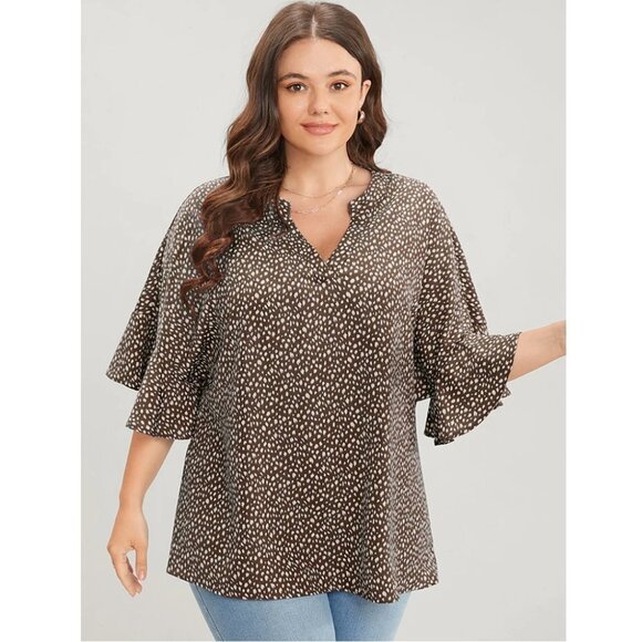 BloomChic NWT Maroon Leopard Print V Neck Ruffle Sleeve Blouse Size 10/M - Picture 1 of 3